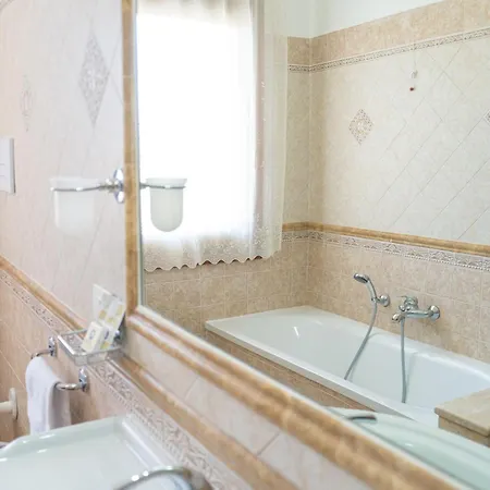 Sweet Holidays - Casa Lucia - Relax E Comfort Con Vista Castello * 波萨达